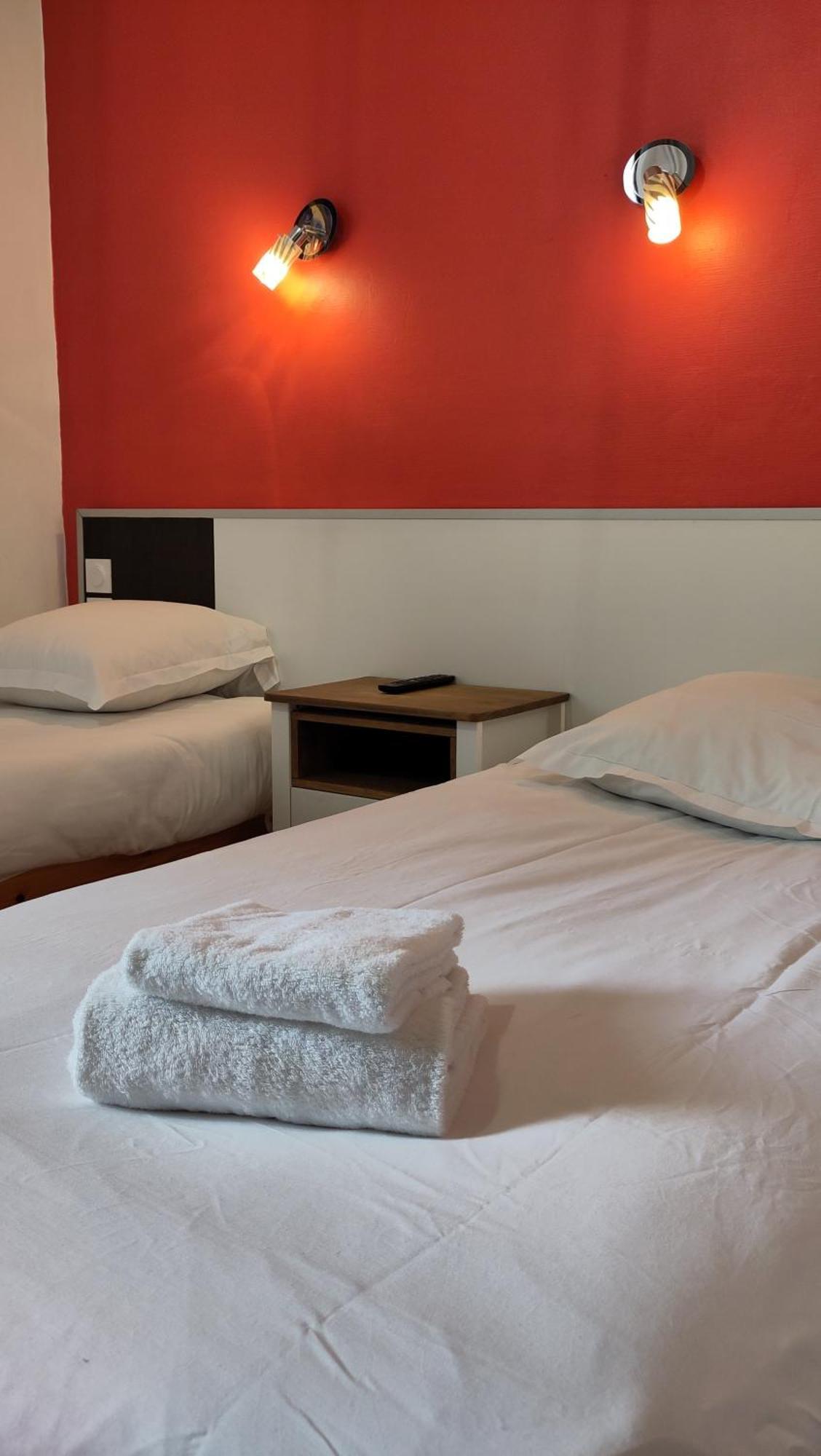 Hotel Le Colibri Aix-les-Bains Exteriör bild