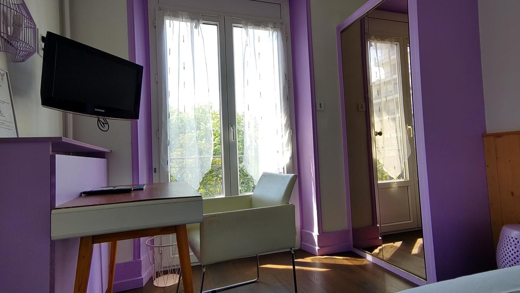 Hotel Le Colibri Aix-les-Bains Exteriör bild