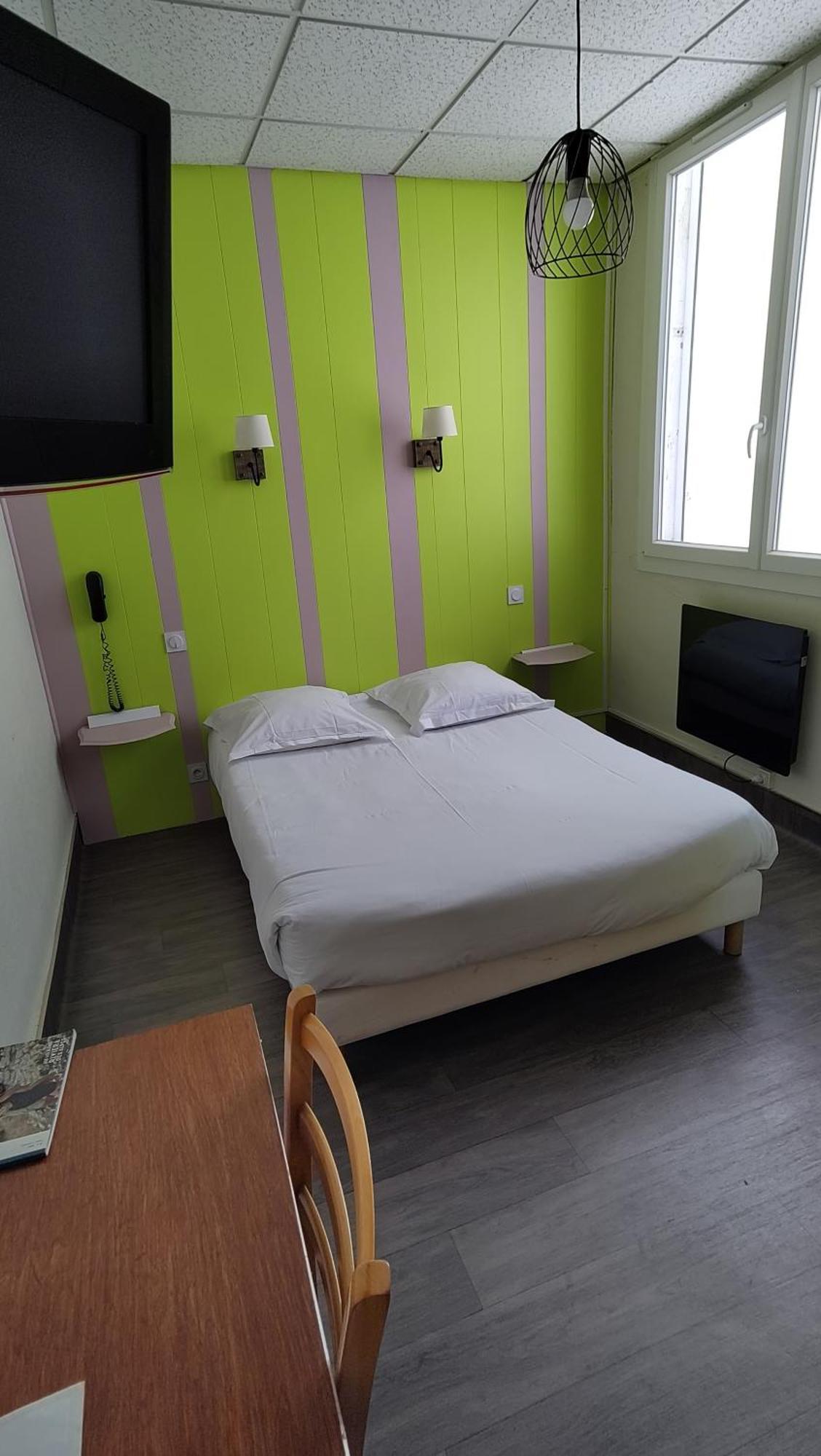 Hotel Le Colibri Aix-les-Bains Exteriör bild