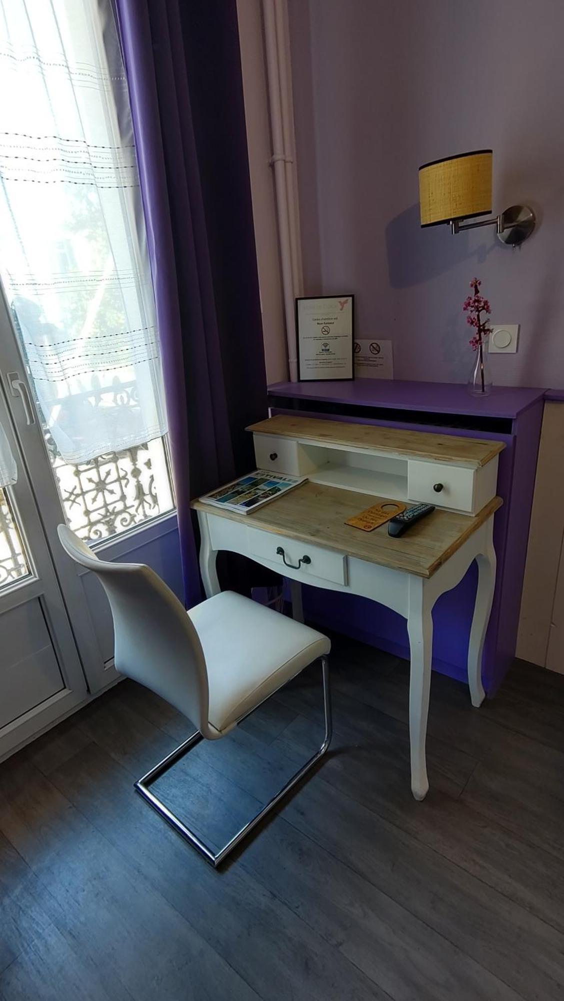 Hotel Le Colibri Aix-les-Bains Exteriör bild