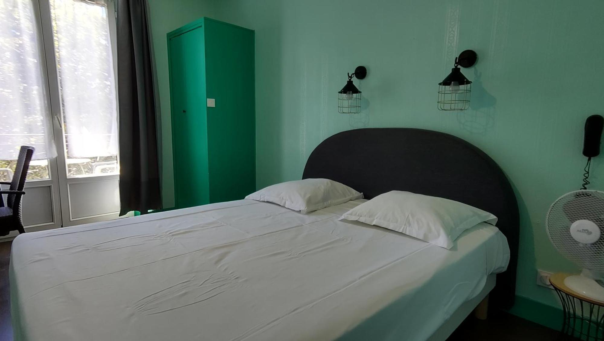 Hotel Le Colibri Aix-les-Bains Exteriör bild