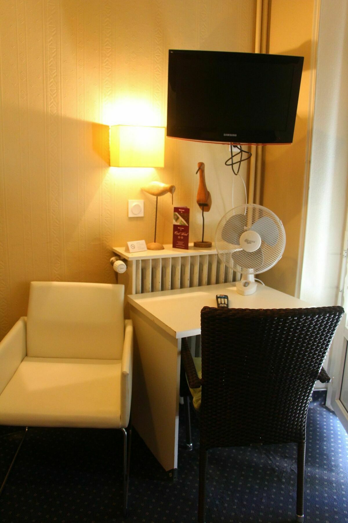 Hotel Le Colibri Aix-les-Bains Exteriör bild