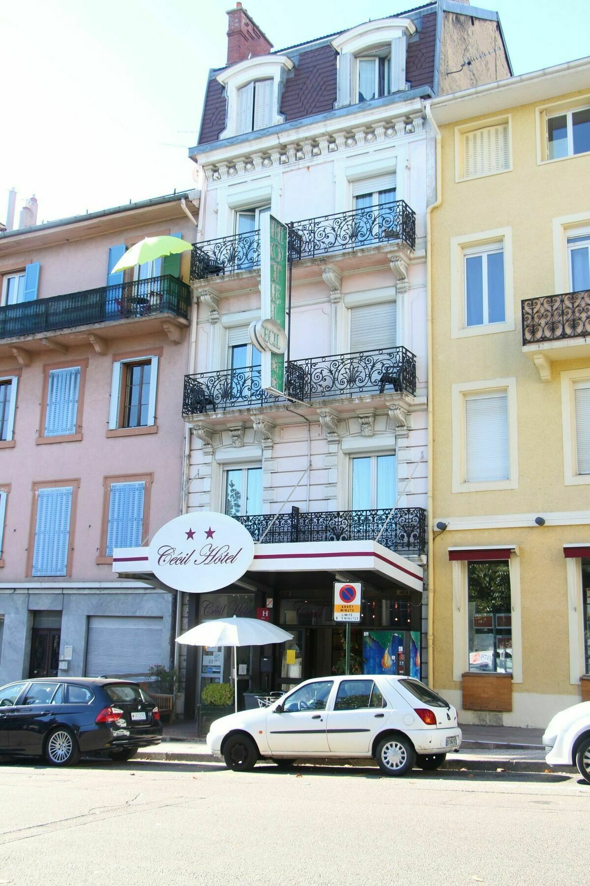 Hotel Le Colibri Aix-les-Bains Exteriör bild